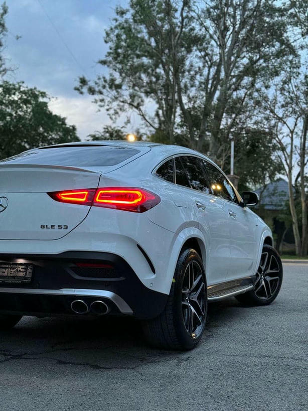 Mercedes Benz GLE400